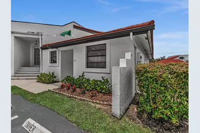 299 NW 36th Avenue, Deerfield Beach, FL 33442 - Photo 7
