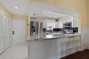 2950 SE Ocean Blvd, Stuart, FL 34996 - Photo 3
