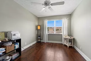 2950 SE Ocean Blvd, Stuart, FL 34996 - Photo 17