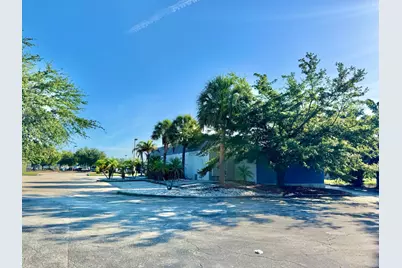1520 Lakeview Drive, Sebring, FL  - Photo 3
