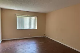 310 Racquet Club Rd, Weston, FL 33326 - Photo 5