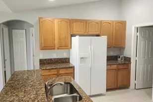 425 SW McComb Ave, Port Saint Lucie, FL 34953 - Photo 7