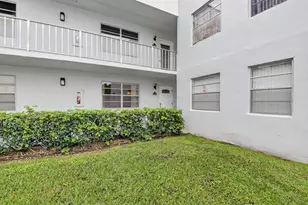 111 Normandy Ln, Delray Beach, FL 33484 - Photo 9