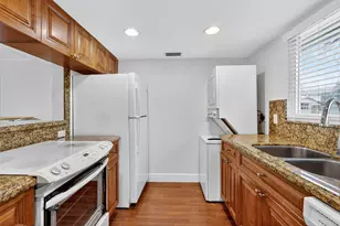49 SE 7th Ave, Delray Beach, FL 33483 - Photo 11