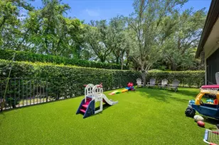 603 Castle Dr, Palm Beach Gardens, FL 33410 - Photo 23