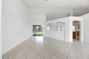1118 SW Del Rio Blvd, Port Saint Lucie, FL 34953 - Photo 11