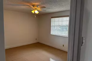 2423 NW 89th Dr, Coral Springs, FL 33065 - Photo 17