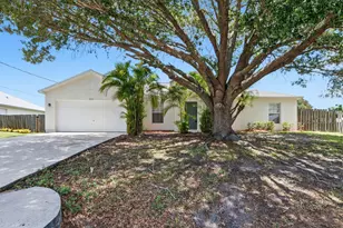 201 SW Amesbury Ave, Port Saint Lucie, FL 34953 - Photo 1