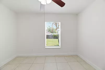 201 SW Amesbury Avenue, Port Saint Lucie, FL 34953 - Photo 15