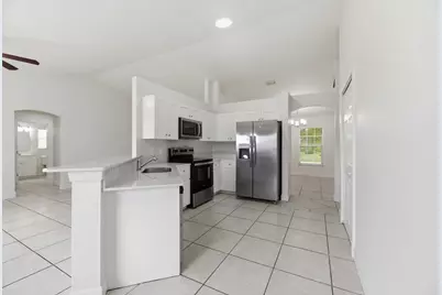 201 SW Amesbury Avenue, Port Saint Lucie, FL 34953 - Photo 9