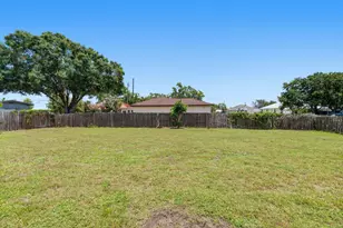 201 SW Amesbury Ave, Port Saint Lucie, FL 34953 - Photo 29