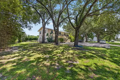 708 SW Gardens Boulevard, Palm City, FL 34990 - Photo 3