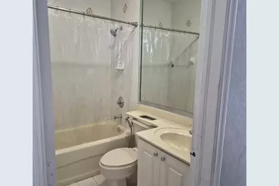 7211 NW 174th Terrace #203, Hialeah, FL 33015 - Photo 9