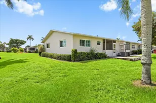 2621 Barkley Dr W, West Palm Beach, FL 33415 - Photo 15