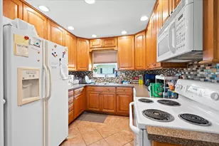 2621 Barkley Dr W, West Palm Beach, FL 33415 - Photo 7