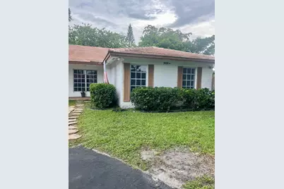8586 NW 23rd Manor #W, Coral Springs, FL 33065 - Photo 3
