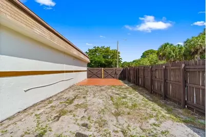 3930 NW 207 St Road, Miami Gardens, FL 33055 - Photo 23