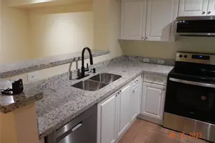 577 SW 111th Ln, Pembroke Pines, FL 33025 - Photo 3