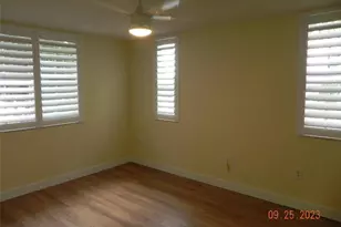 577 SW 111th Ln, Pembroke Pines, FL 33025 - Photo 13