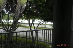 577 SW 111th Ln, Pembroke Pines, FL 33025 - Photo 17
