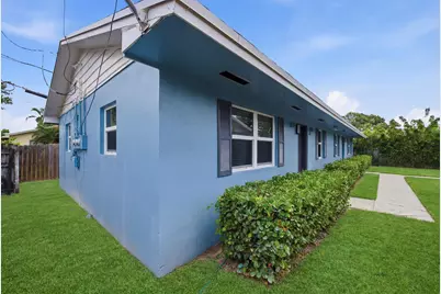 355 Wickline Boulevard, Lantana, FL 33462 - Photo 3