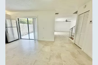 173 Lake Arbor Drive, Palm Springs, FL 33461 - Photo 13