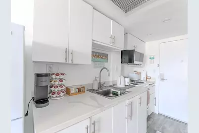 19201 Collins Avenue #1038, Sunny Isles Beach, FL 33160 - Photo 9