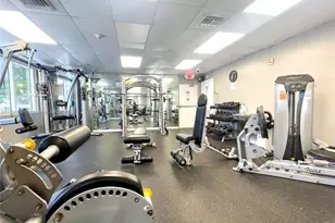 19201 Collins Ave, Sunny Isles Beach, FL 33160 - Photo 15