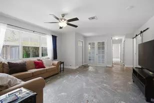 8417 NW 40th Ct, Sunrise, FL 33351 - Photo 9