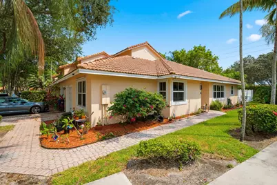 8417 NW 40th Court, Sunrise, FL 33351 - Photo 3