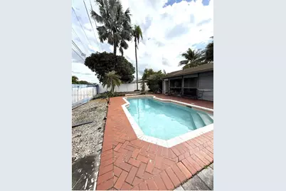 1020 SW 81st Terrace, North Lauderdale, FL 33068 - Photo 5