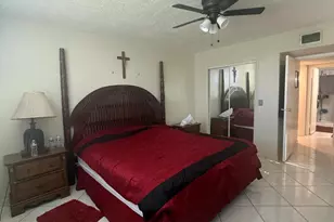 2811 Somerset Dr, Lauderdale Lakes, FL 33311 - Photo 5