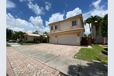 10747 NW 70th Terrace, Doral, FL 33178 - Photo 3
