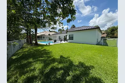 15515 Whispering Willow Drive, Wellington, FL 33414 - Photo 5