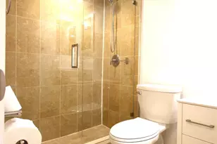 820 NE 28th St, Wilton Manors, FL 33334 - Photo 5
