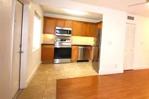 820 NE 28th St, Wilton Manors, FL 33334 - Photo 13
