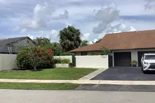 458 SW 29th Ave, Delray Beach, FL 33445 - Photo 1