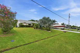 383 SE Whitmore Dr, Port Saint Lucie, FL 34984 - Photo 3