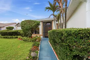 383 SE Whitmore Dr, Port Saint Lucie, FL 34984 - Photo 5