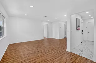 298 SW 6th St, Boca Raton, FL 33432 - Photo 7
