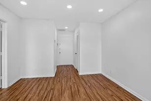 298 SW 6th St, Boca Raton, FL 33432 - Photo 3