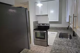 11302 SW 7th St, Miami, FL 33174 - Photo 7