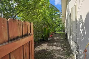 11302 SW 7th St, Miami, FL 33174 - Photo 9