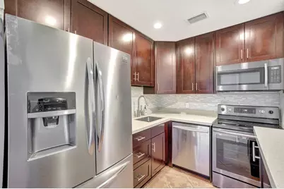 2400 NE 33rd Avenue #211, Fort Lauderdale, FL 33305 - Photo 15
