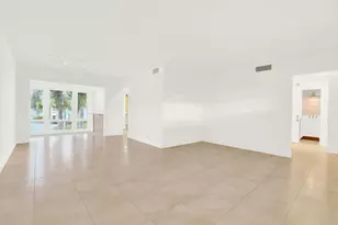 32 Colonial Club Dr, Boynton Beach, FL 33435 - Photo 13