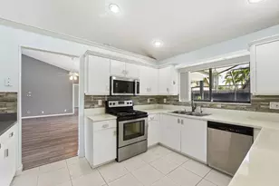 9284 Laurel Green Dr, Boynton Beach, FL 33437 - Photo 15
