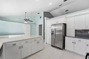 9284 Laurel Green Dr, Boynton Beach, FL 33437 - Photo 13