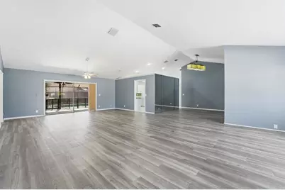 9284 Laurel Green Drive, Boynton Beach, FL 33437 - Photo 5
