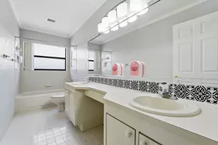 9284 Laurel Green Dr, Boynton Beach, FL 33437 - Photo 25