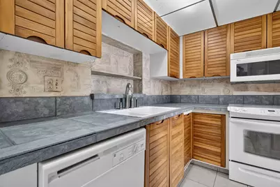 5884 Morningstar Circle #406, Delray Beach, FL 33484 - Photo 7